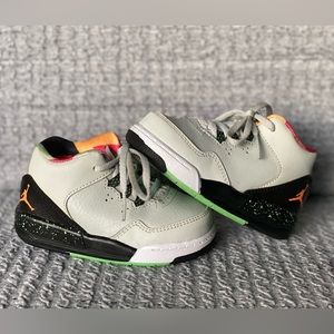 NWOT Nike Jordan Flight Origin 2 Basketball Shoes Grey 2015 Mid Top